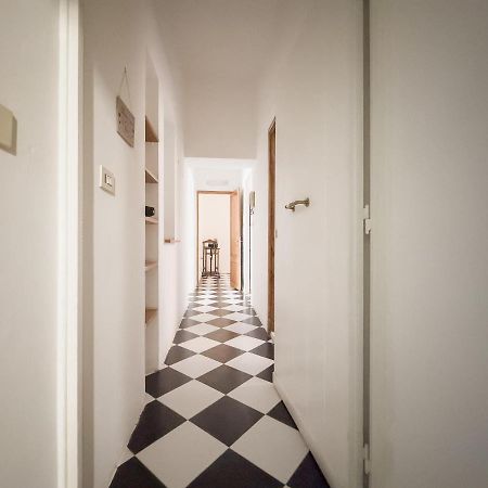 Domus Sant'Elena 2 Apartment Roma Exterior foto