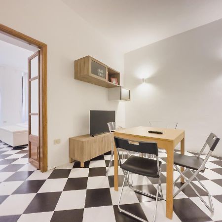 Domus Sant'Elena 2 Apartment Roma Exterior foto