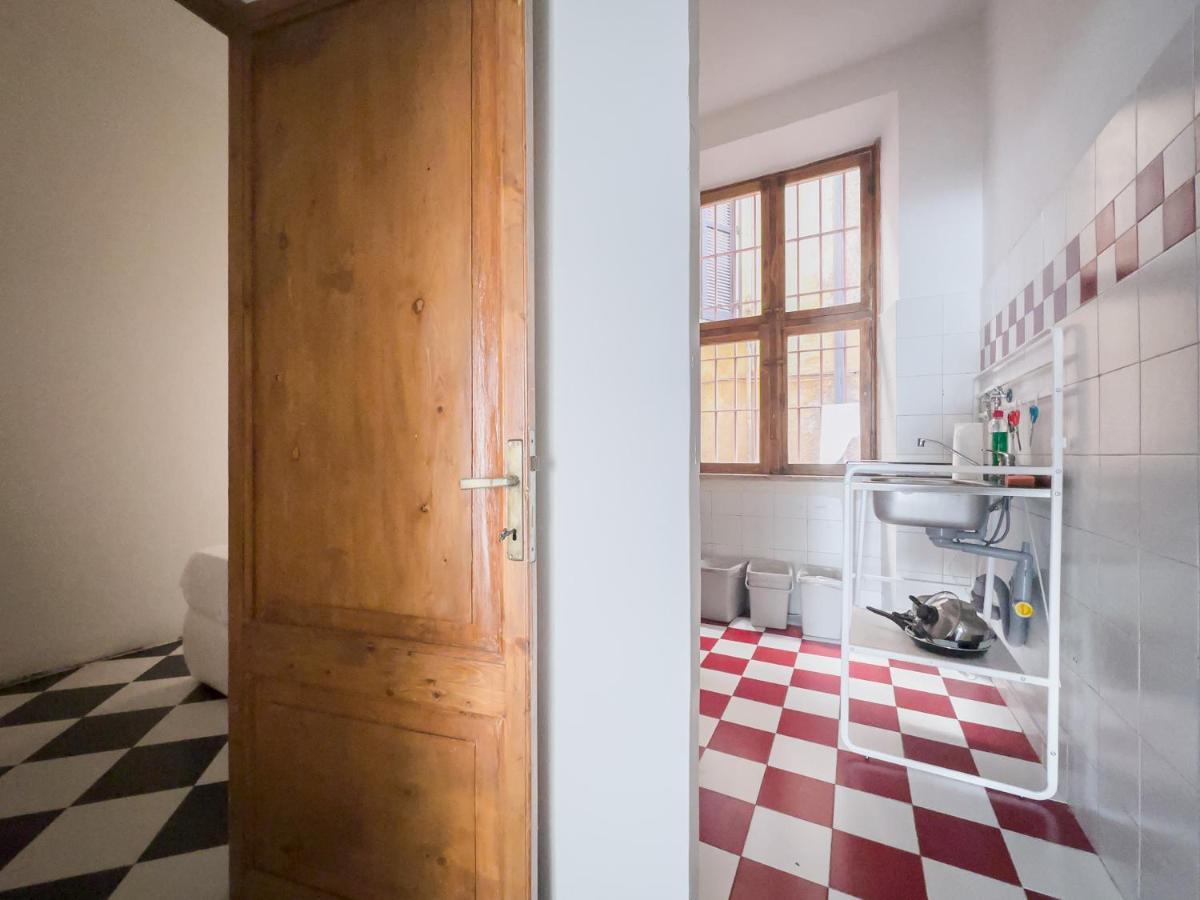 Domus Sant'Elena 2 Apartment Roma Exterior foto