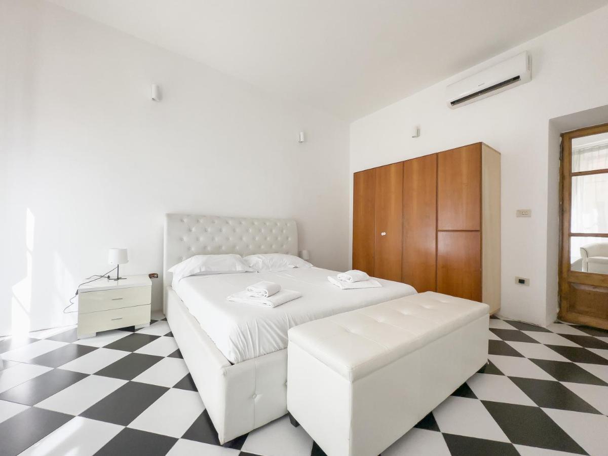 Domus Sant'Elena 2 Apartment Roma Exterior foto