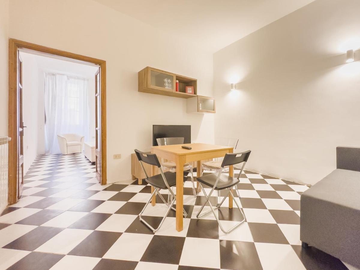 Domus Sant'Elena 2 Apartment Roma Exterior foto