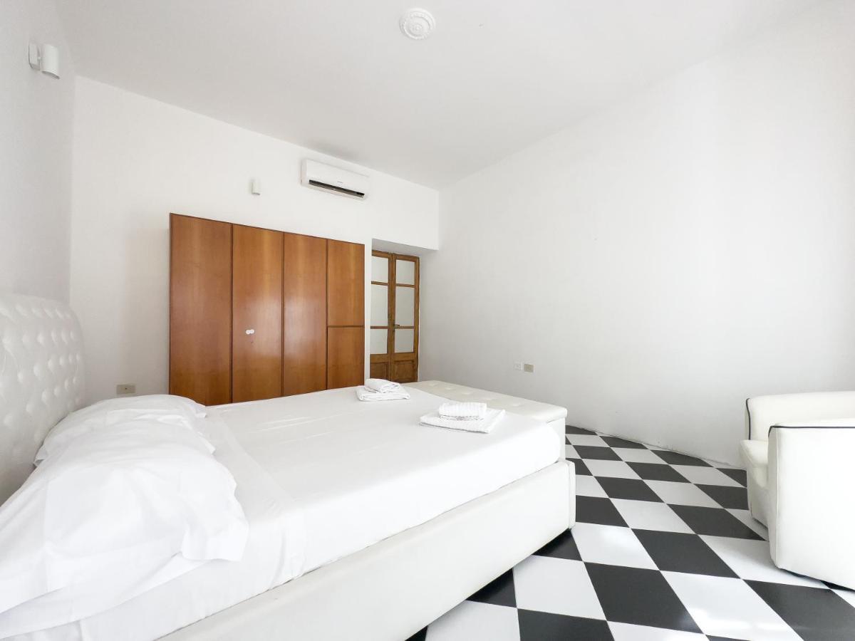 Domus Sant'Elena 2 Apartment Roma Exterior foto